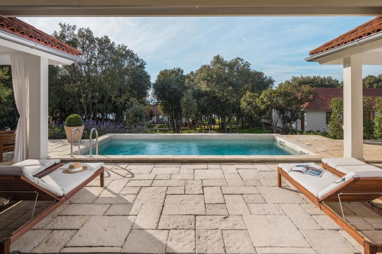 Luxury Glamping Porto Bus 5* Bale