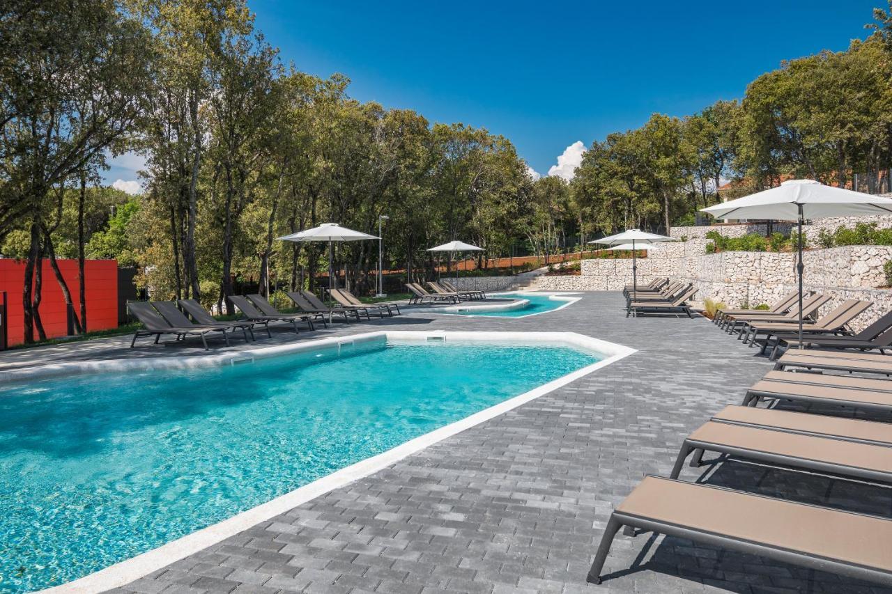 Üdülőpark Luxury Glamping Porto Bus 5*