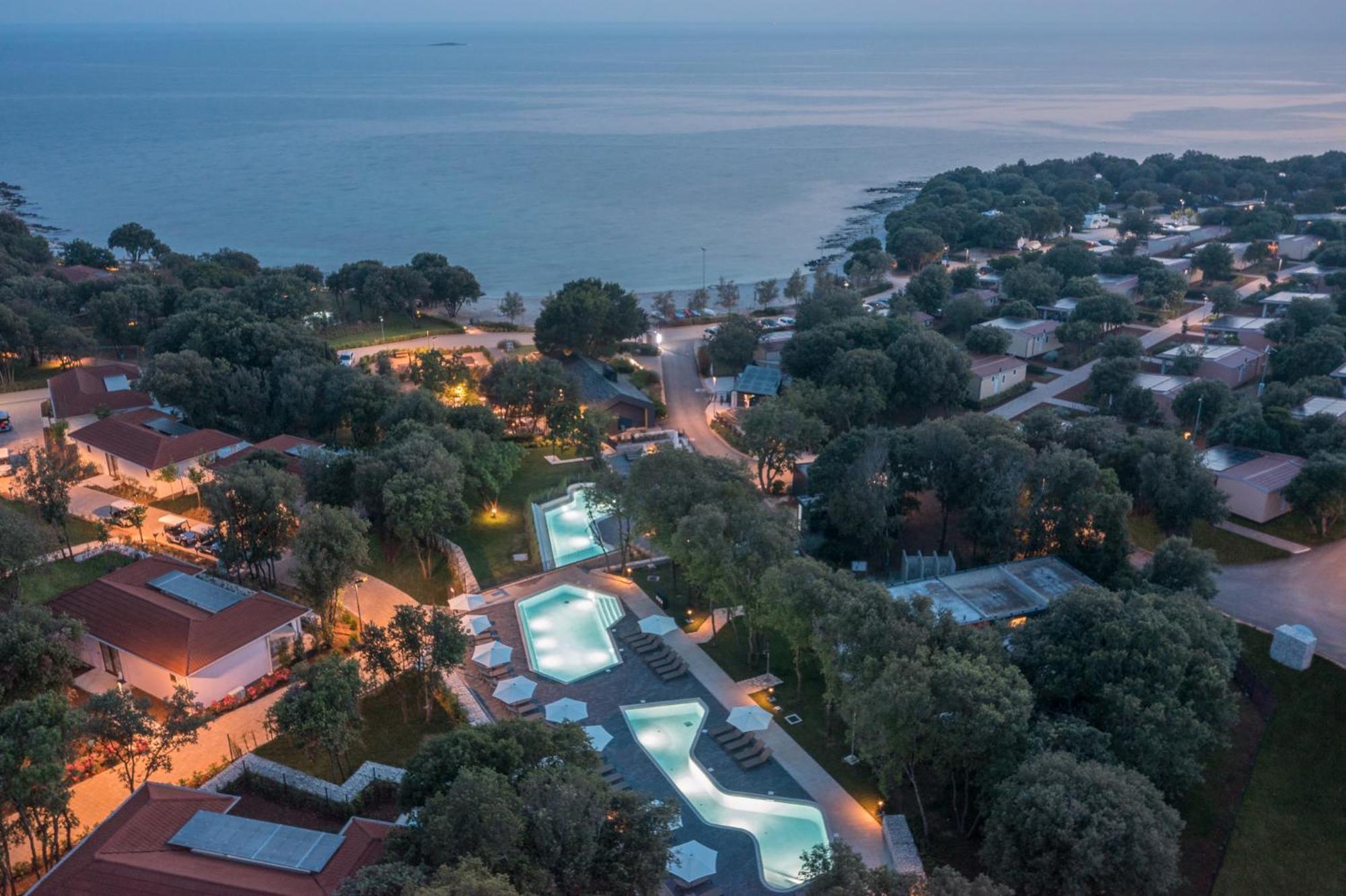 Luxury Glamping Porto Bus 5*